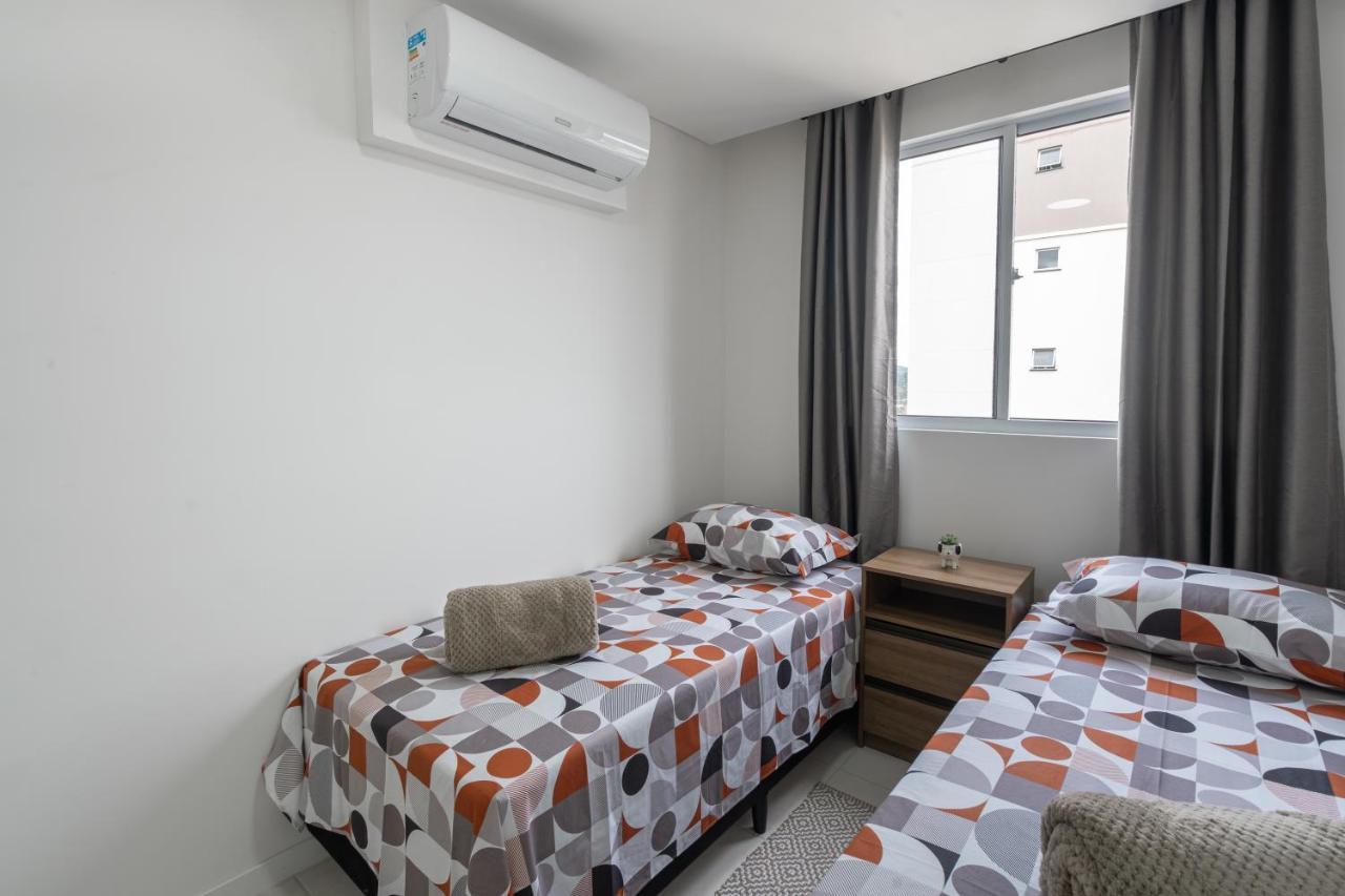 Apartamento Com Vista Mar, Ar-Condicionado, Wi-Fi Condominio Com Piscina, Quadra De Esportes Playground Infantil A 15 Minutos Do Beto Carreiro Piçarras Eksteriør bilde